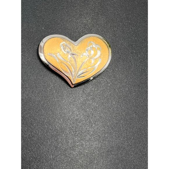 Vintage Gorham Signed Sterling Silver 
Gold Vermeil Etched Floral Heart Brooch - Picture 8 of 10